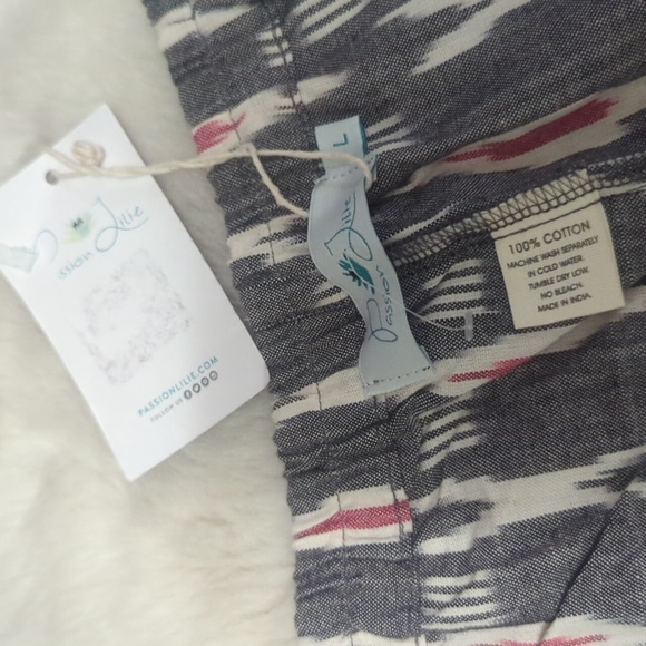 PASSION LILIE  "Betty" Ikat Chambray Shorts ~ NWT - Picture 8 of 13